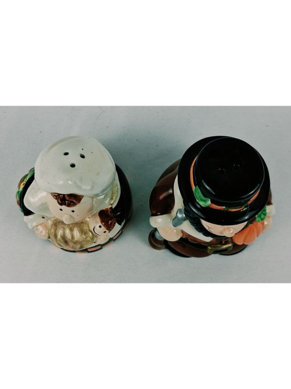 VTG Thanksgiving Pilgrim Couple Ceramic Salt & Pepper Shaker Set Thanksgiving - Picture 5 of 14